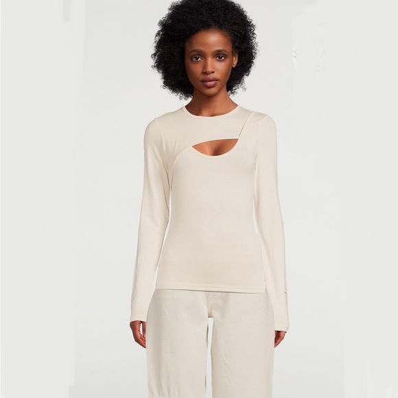 RW & Co Long Sleeve Cut Out Top Blouse, Size XS, Cream / Beige, BNWT - Picture 2 of 7